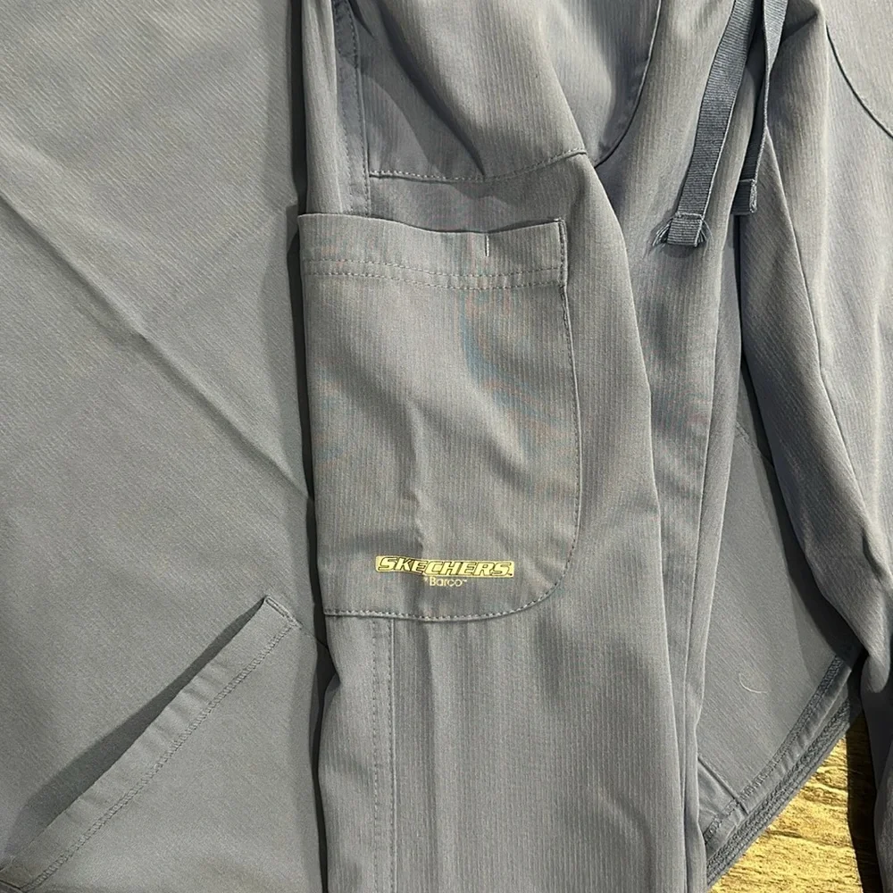 Women’s Scrub Set - Picture 4 of 7